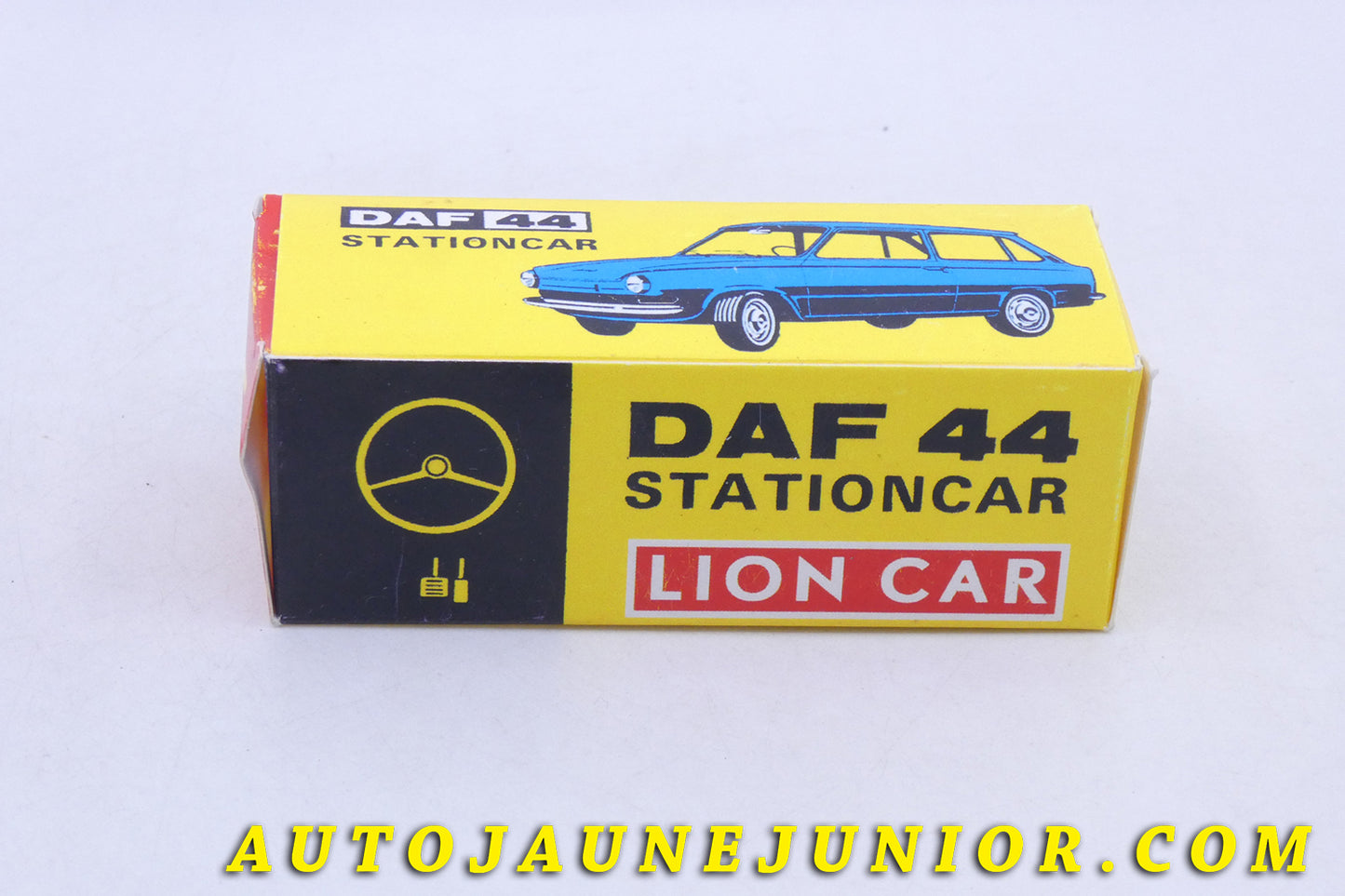 Le Lion Car DAF Daf44 est en vente sur Auto Jaune Junior ! Découvrez nos collections de diecast Tekno, Politoys, Mebetoys, Mercury, Joal, Diapet, Märklin, TootsieToys.AutoJaune Junior ; Vous avez le même jouet ? Profitez de notre expertise pour vous accompagner dans la vente de vos modèles ou votre collection ! Nous achetons tous lots de miniatures ! Contactez nous !