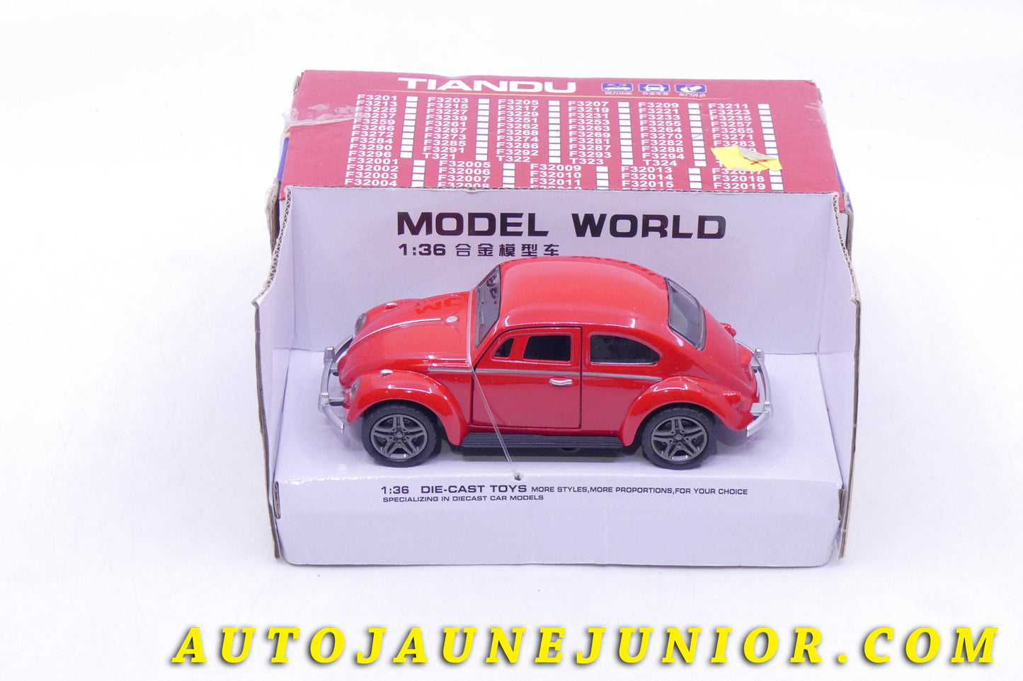 Le Chine Volkswagen Coccinelle est en vente sur Auto Jaune Junior ! Découvrez nos collections de diecast Tekno, Politoys, Mebetoys, Mercury, Joal, Diapet, Märklin, TootsieToys.AutoJaune Junior ; Vous avez le même jouet ? Profitez de notre expertise pour vous accompagner dans la vente de vos modèles ou votre collection ! Nous achetons tous lots de miniatures ! Contactez nous !