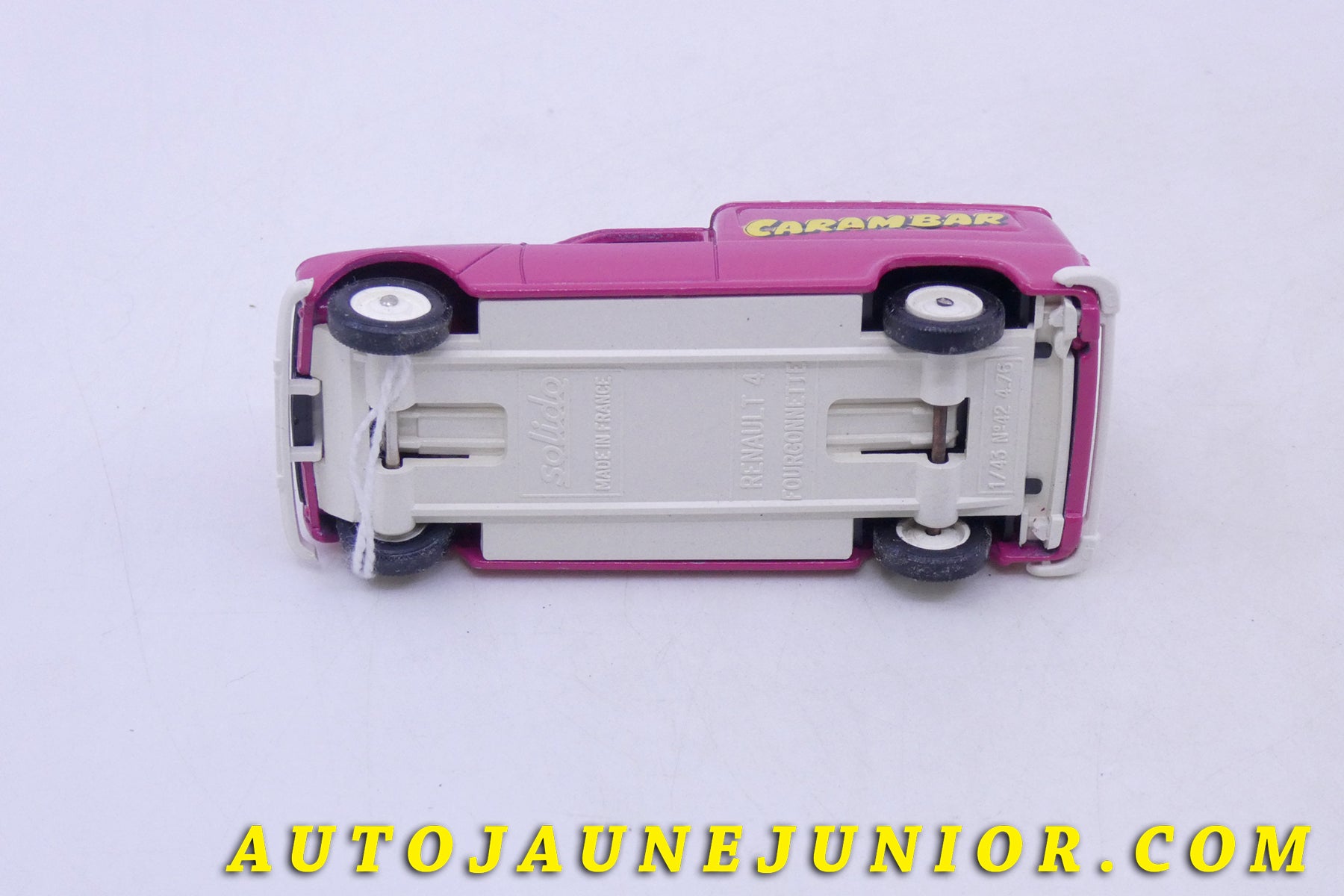 Le Autre Fabriquant Alfa Roméo  Remplir nom du modèle est en vente sur Auto Jaune Junior ! Découvrez nos collections de diecast Tekno, Politoys, Mebetoys, Mercury, Joal, Diapet, Märklin, TootsieToys.AutoJaune Junior ; Vous avez le même jouet ? Profitez de notre expertise pour vous accompagner dans la vente de vos modèles ou votre collection ! Nous achetons tous lots de miniatures ! Contactez nous !