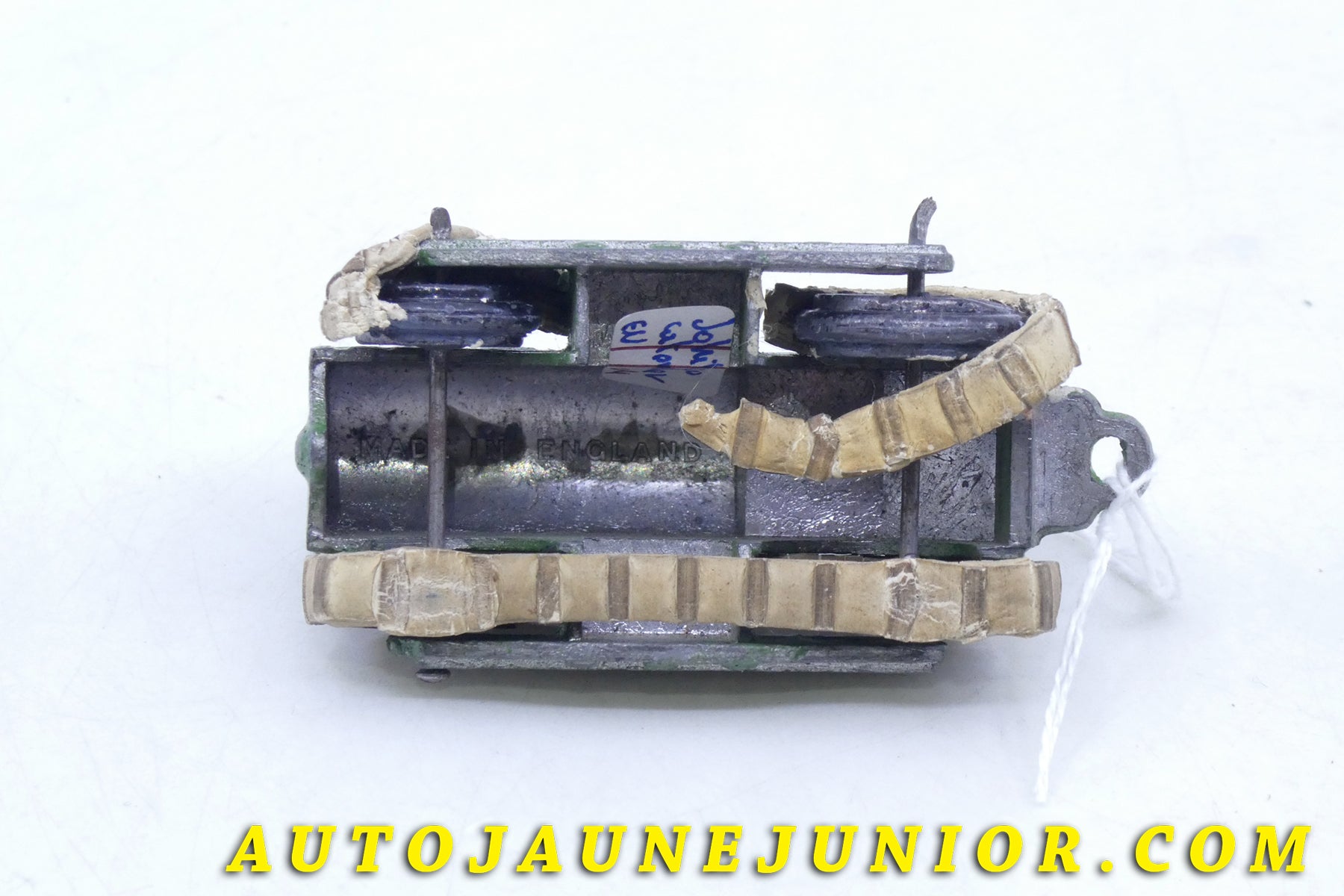 Le Jo Hill & Co Caterpillar Tracteur à Chenilles est en vente sur Auto Jaune Junior ! Découvrez nos collections de diecast Tekno, Politoys, Mebetoys, Mercury, Joal, Diapet, Märklin, TootsieToys.AutoJaune Junior ; Vous avez le même jouet ? Profitez de notre expertise pour vous accompagner dans la vente de vos modèles ou votre collection ! Nous achetons tous lots de miniatures ! Contactez nous !