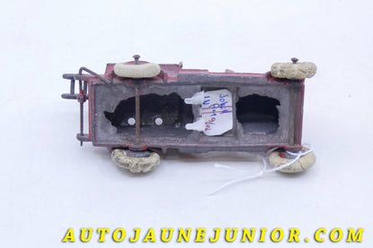 Le Jo Hill & Co Dennis Camion pompier premier secours est en vente sur Auto Jaune Junior ! Découvrez nos collections de diecast Tekno, Politoys, Mebetoys, Mercury, Joal, Diapet, Märklin, TootsieToys.AutoJaune Junior ; Vous avez le même jouet ? Profitez de notre expertise pour vous accompagner dans la vente de vos modèles ou votre collection ! Nous achetons tous lots de miniatures ! Contactez nous !