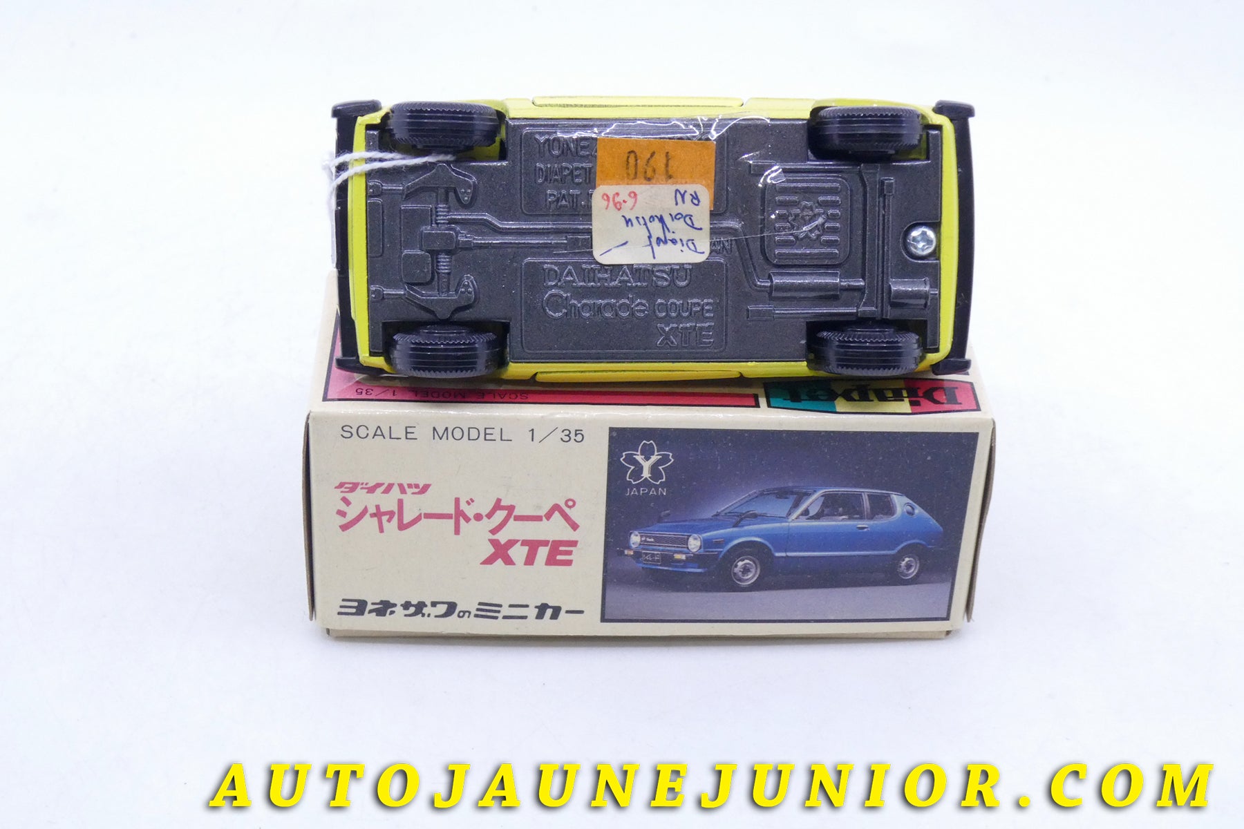 Le Diapet Daihatsu Charade coupé XTE est en vente sur Auto Jaune Junior ! Découvrez nos collections de diecast Tekno, Politoys, Mebetoys, Mercury, Joal, Diapet, Märklin, TootsieToys.AutoJaune Junior ; Vous avez le même jouet ? Profitez de notre expertise pour vous accompagner dans la vente de vos modèles ou votre collection ! Nous achetons tous lots de miniatures ! Contactez nous !