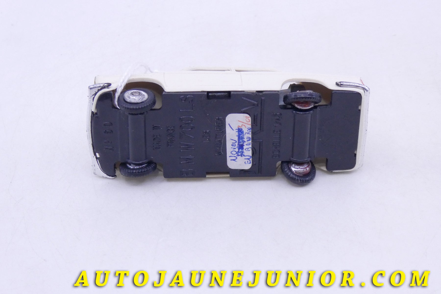 Le Norev BMW 700 LS est en vente sur Auto Jaune Junior ! Découvrez nos collections de diecast Tekno, Politoys, Mebetoys, Mercury, Joal, Diapet, Märklin, TootsieToys.AutoJaune Junior ; Vous avez le même jouet ? Profitez de notre expertise pour vous accompagner dans la vente de vos modèles ou votre collection ! Nous achetons tous lots de miniatures ! Contactez nous !