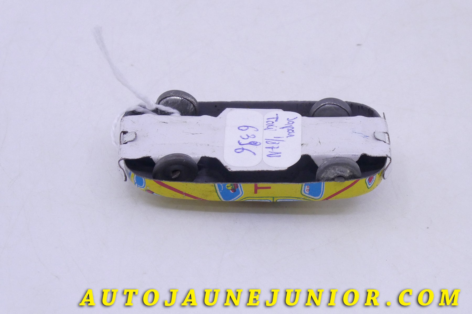 Le Japon Auto Taxi et pompier ! est en vente sur Auto Jaune Junior ! Découvrez nos collections de diecast Tekno, Politoys, Mebetoys, Mercury, Joal, Diapet, Märklin, TootsieToys.AutoJaune Junior ; Vous avez le même jouet ? Profitez de notre expertise pour vous accompagner dans la vente de vos modèles ou votre collection ! Nous achetons tous lots de miniatures ! Contactez nous !