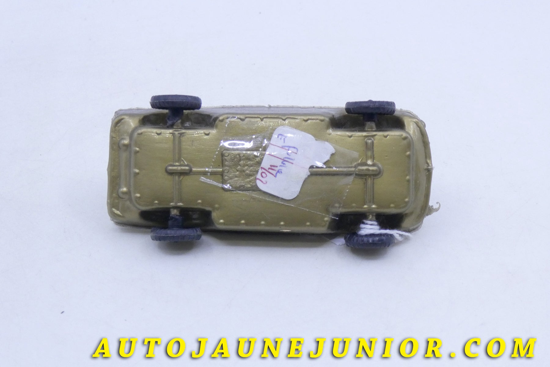 Le France Renault Floride est en vente sur Auto Jaune Junior ! Découvrez nos collections de diecast Tekno, Politoys, Mebetoys, Mercury, Joal, Diapet, Märklin, TootsieToys.AutoJaune Junior ; Vous avez le même jouet ? Profitez de notre expertise pour vous accompagner dans la vente de vos modèles ou votre collection ! Nous achetons tous lots de miniatures ! Contactez nous !