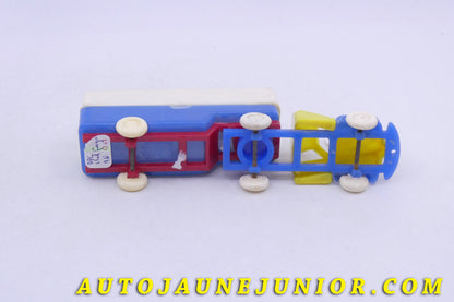 Le BPC Studebaker Semi remorque fourgon est en vente sur Auto Jaune Junior ! Découvrez nos collections de diecast Tekno, Politoys, Mebetoys, Mercury, Joal, Diapet, Märklin, TootsieToys.AutoJaune Junior ; Vous avez le même jouet ? Profitez de notre expertise pour vous accompagner dans la vente de vos modèles ou votre collection ! Nous achetons tous lots de miniatures ! Contactez nous !
