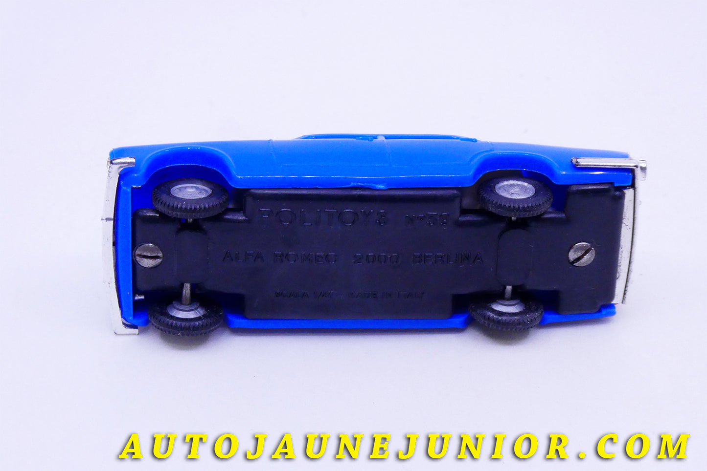Le #3419 - Politoys - Alfa Roméo  - 2000 Berline est en vente sur Auto Jaune Junior ! Tekno, Politoys, Mebetoys, Mercury, Joal, Diapet, Märklin, TootsieToys.Vous avez le même jouet ? Profitez de notre expertise pour vous accompagner dans la vente de vos modèles ou votre collection ! Nous achetons tous lots de miniatures ! Contactez nous ! contact@autojaunejunior.com. 