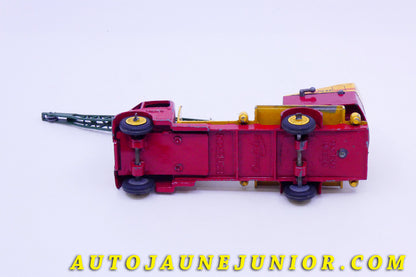 Le #3433 - Benbros - AEC - Plateau avec flèche treillis est en vente sur Auto Jaune Junior ! Tekno, Politoys, Mebetoys, Mercury, Joal, Diapet, Märklin, TootsieToys.Vous avez le même jouet ? Profitez de notre expertise pour vous accompagner dans la vente de vos modèles ou votre collection ! Nous achetons tous lots de miniatures ! Contactez nous ! contact@autojaunejunior.com. 