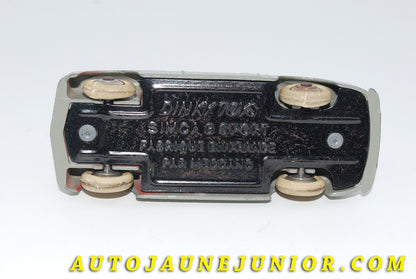 Le #3446 - Dinky Toys - Simca - 8 Sport Type 1b ( Pare brise fin E jantes chromée) est en vente sur Auto Jaune Junior ! Tekno, Politoys, Mebetoys, Mercury, Joal, Diapet, Märklin, TootsieToys.Vous avez le même jouet ? Profitez de notre expertise pour vous accompagner dans la vente de vos modèles ou votre collection ! Nous achetons tous lots de miniatures ! Contactez nous ! contact@autojaunejunior.com. 