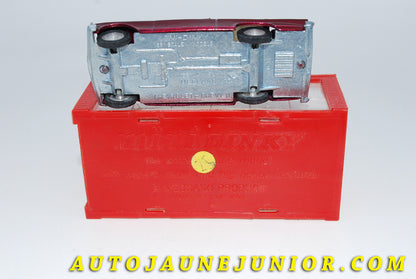 Le #3455 - Dinky Toys - Chevrolet - Chevy II est en vente sur Auto Jaune Junior ! Tekno, Politoys, Mebetoys, Mercury, Joal, Diapet, Märklin, TootsieToys.Vous avez le même jouet ? Profitez de notre expertise pour vous accompagner dans la vente de vos modèles ou votre collection ! Nous achetons tous lots de miniatures ! Contactez nous ! contact@autojaunejunior.com. 