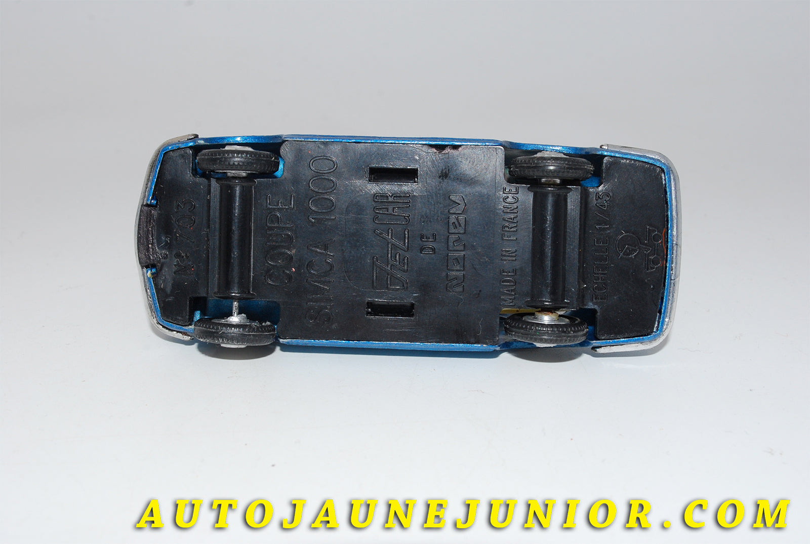 Le #3464 - Norev - Simca - 1000 Coupé Bertone est en vente sur Auto Jaune Junior ! Tekno, Politoys, Mebetoys, Mercury, Joal, Diapet, Märklin, TootsieToys.Vous avez le même jouet ? Profitez de notre expertise pour vous accompagner dans la vente de vos modèles ou votre collection ! Nous achetons tous lots de miniatures ! Contactez nous ! contact@autojaunejunior.com. 