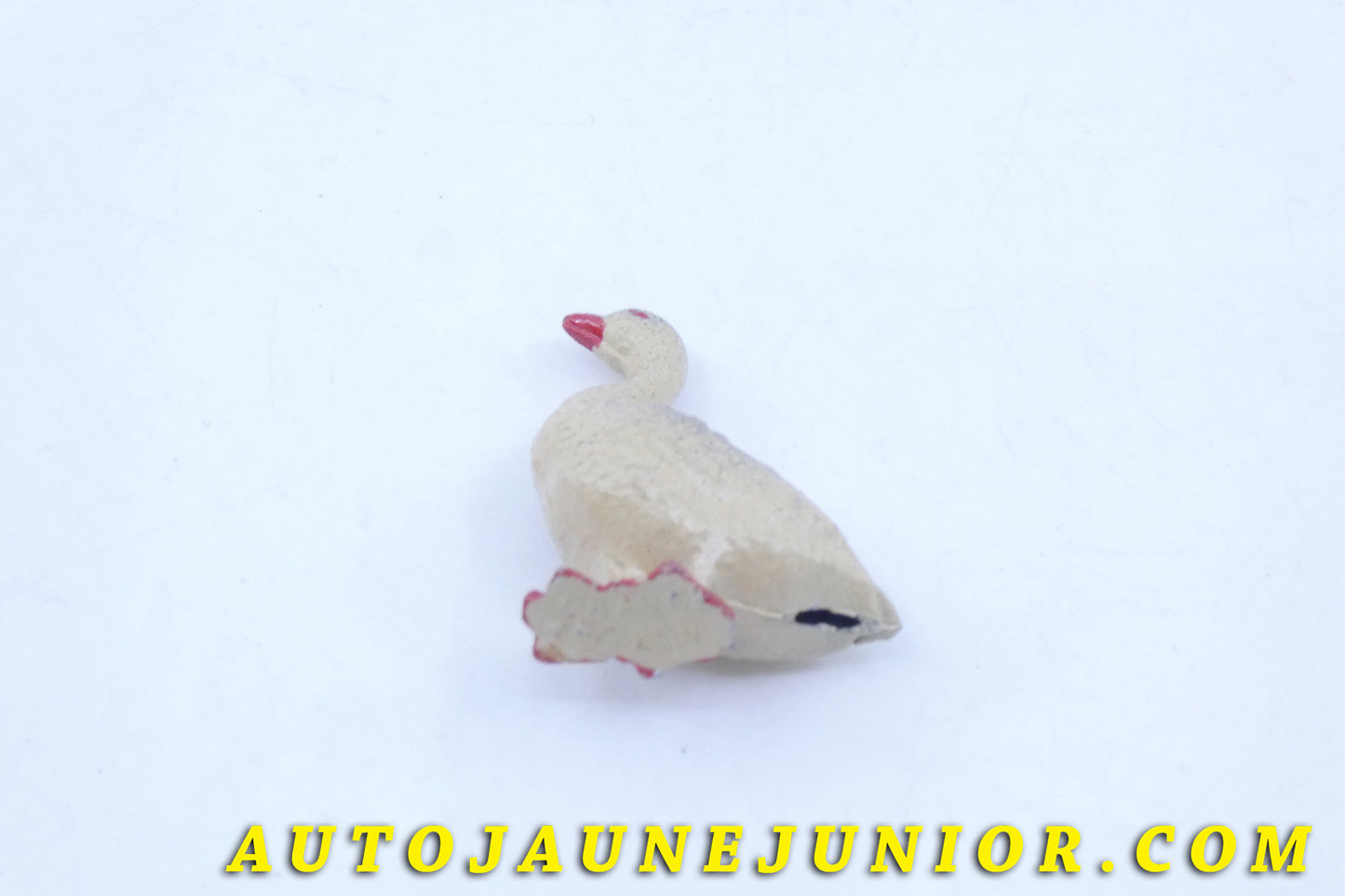 Le #3605 - PH (France) - Animal - Oie est en vente sur Auto Jaune Junior ! Tekno, Politoys, Mebetoys, Mercury, Joal, Diapet, Märklin, TootsieToys.Vous avez le même jouet ? Profitez de notre expertise pour vous accompagner dans la vente de vos modèles ou votre collection ! Nous achetons tous lots de miniatures ! Contactez nous ! contact@autojaunejunior.com. 