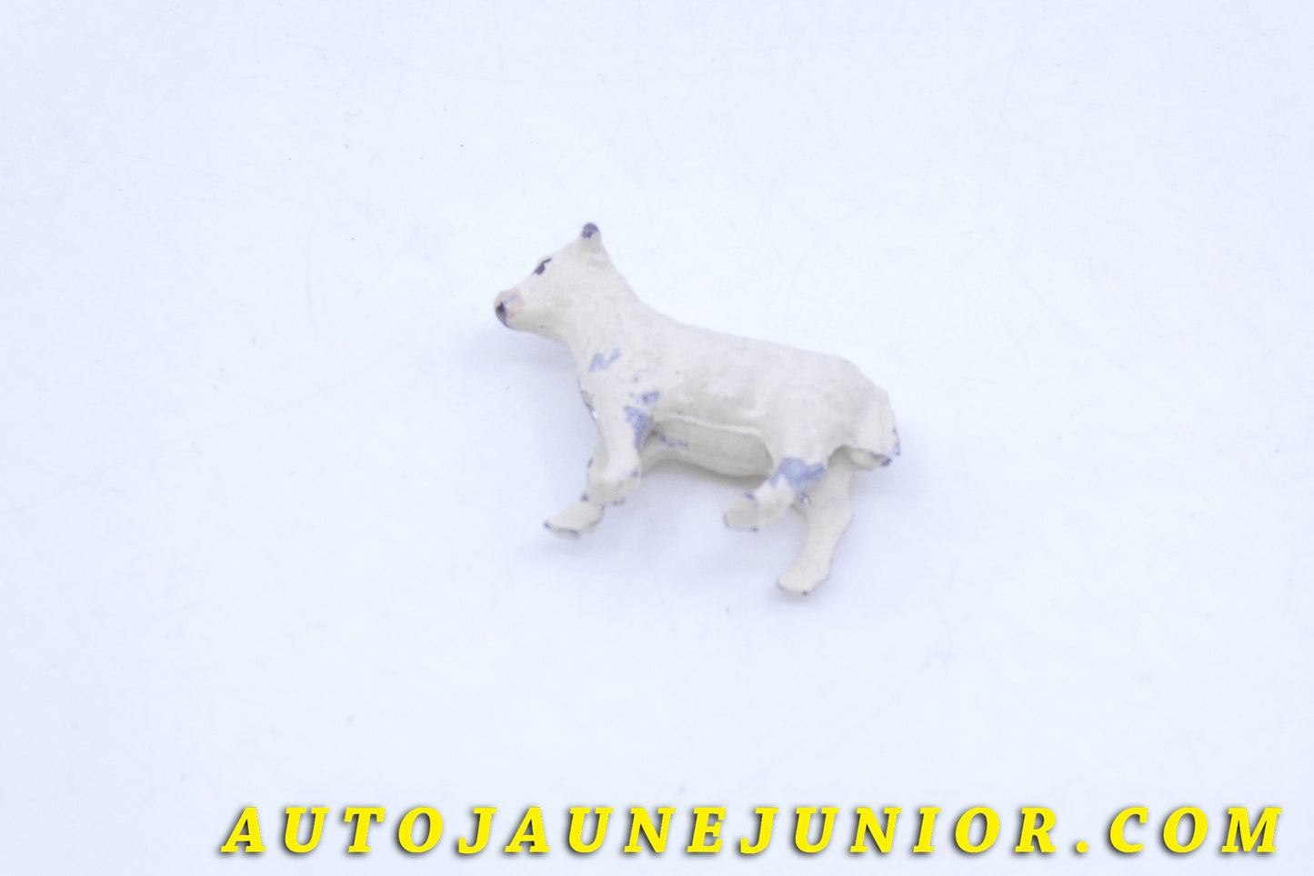 Le #3607 - PH (France) - Animal - Brebis est en vente sur Auto Jaune Junior ! Tekno, Politoys, Mebetoys, Mercury, Joal, Diapet, Märklin, TootsieToys.Vous avez le même jouet ? Profitez de notre expertise pour vous accompagner dans la vente de vos modèles ou votre collection ! Nous achetons tous lots de miniatures ! Contactez nous ! contact@autojaunejunior.com. 