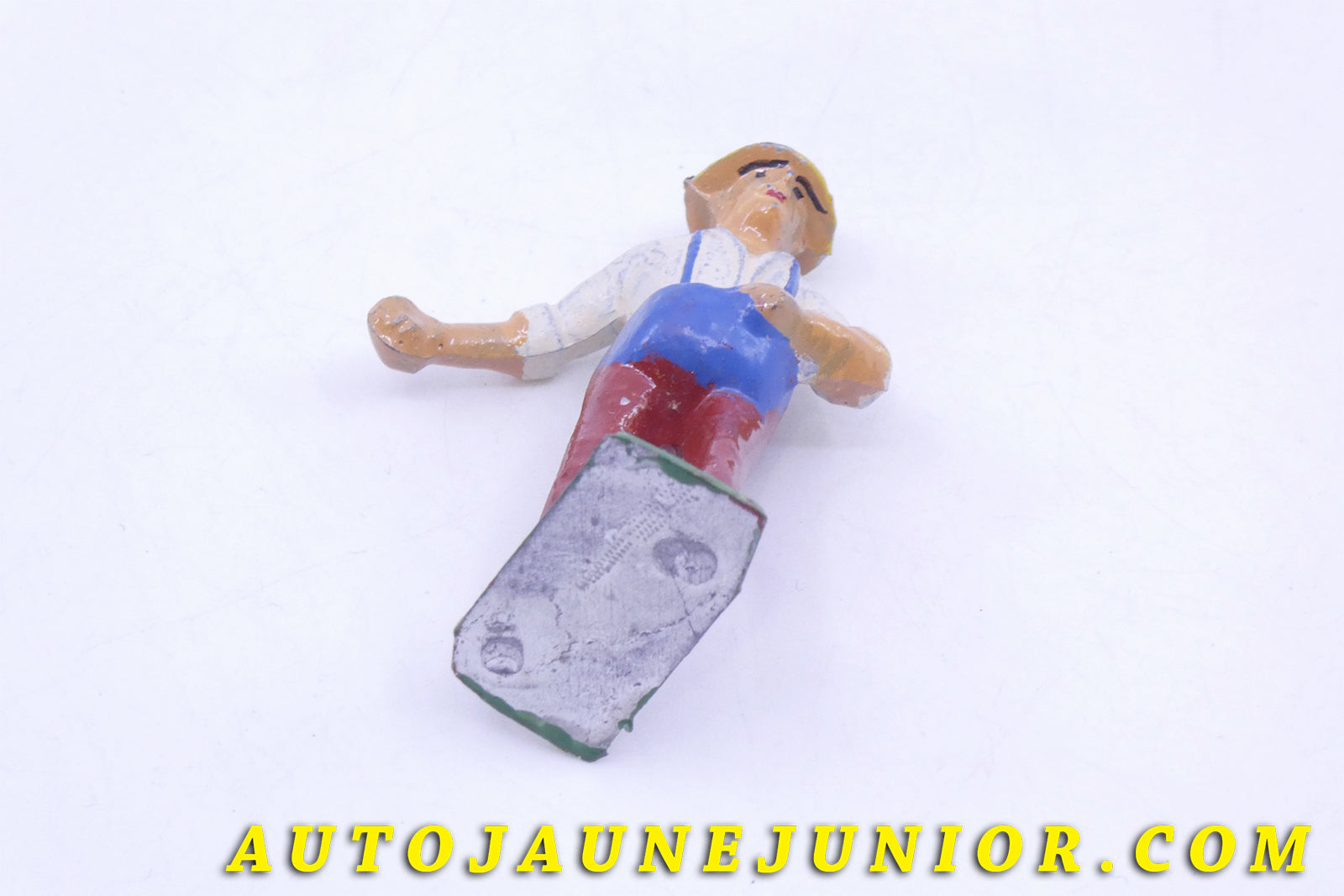 Le #3612 - France (PH) - Personnage - Paysan est en vente sur Auto Jaune Junior ! Tekno, Politoys, Mebetoys, Mercury, Joal, Diapet, Märklin, TootsieToys.Vous avez le même jouet ? Profitez de notre expertise pour vous accompagner dans la vente de vos modèles ou votre collection ! Nous achetons tous lots de miniatures ! Contactez nous ! contact@autojaunejunior.com. 