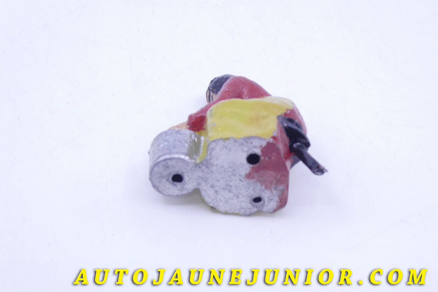 Le #3613 - France (PH) - Personnage - Paysanne est en vente sur Auto Jaune Junior ! Tekno, Politoys, Mebetoys, Mercury, Joal, Diapet, Märklin, TootsieToys.Vous avez le même jouet ? Profitez de notre expertise pour vous accompagner dans la vente de vos modèles ou votre collection ! Nous achetons tous lots de miniatures ! Contactez nous ! contact@autojaunejunior.com. 