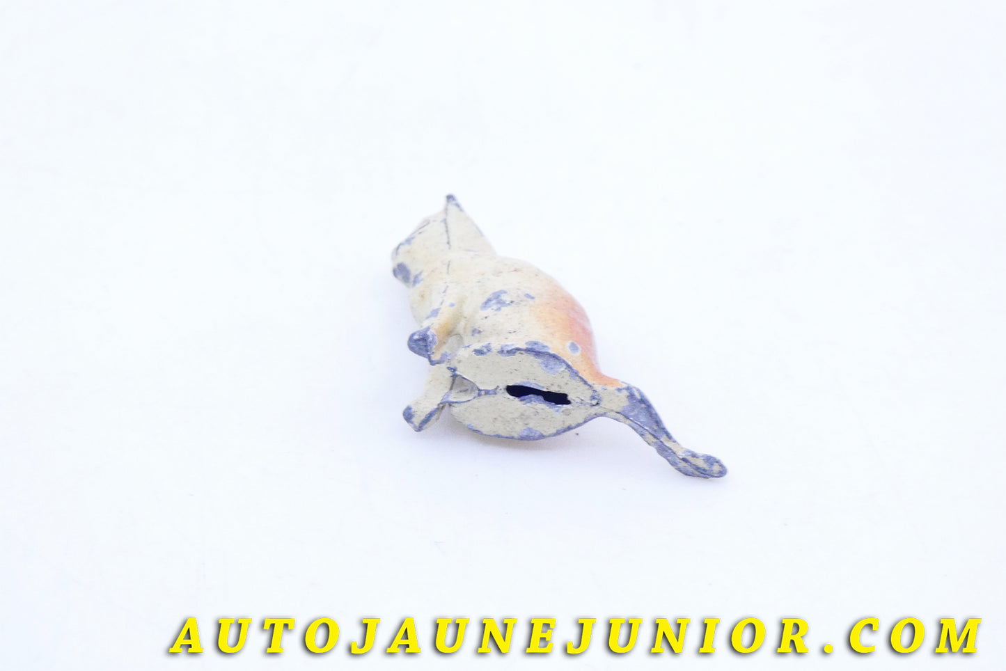 Le #3622 - France (PH) - Animal - Chat est en vente sur Auto Jaune Junior ! Tekno, Politoys, Mebetoys, Mercury, Joal, Diapet, Märklin, TootsieToys.Vous avez le même jouet ? Profitez de notre expertise pour vous accompagner dans la vente de vos modèles ou votre collection ! Nous achetons tous lots de miniatures ! Contactez nous ! contact@autojaunejunior.com. 
