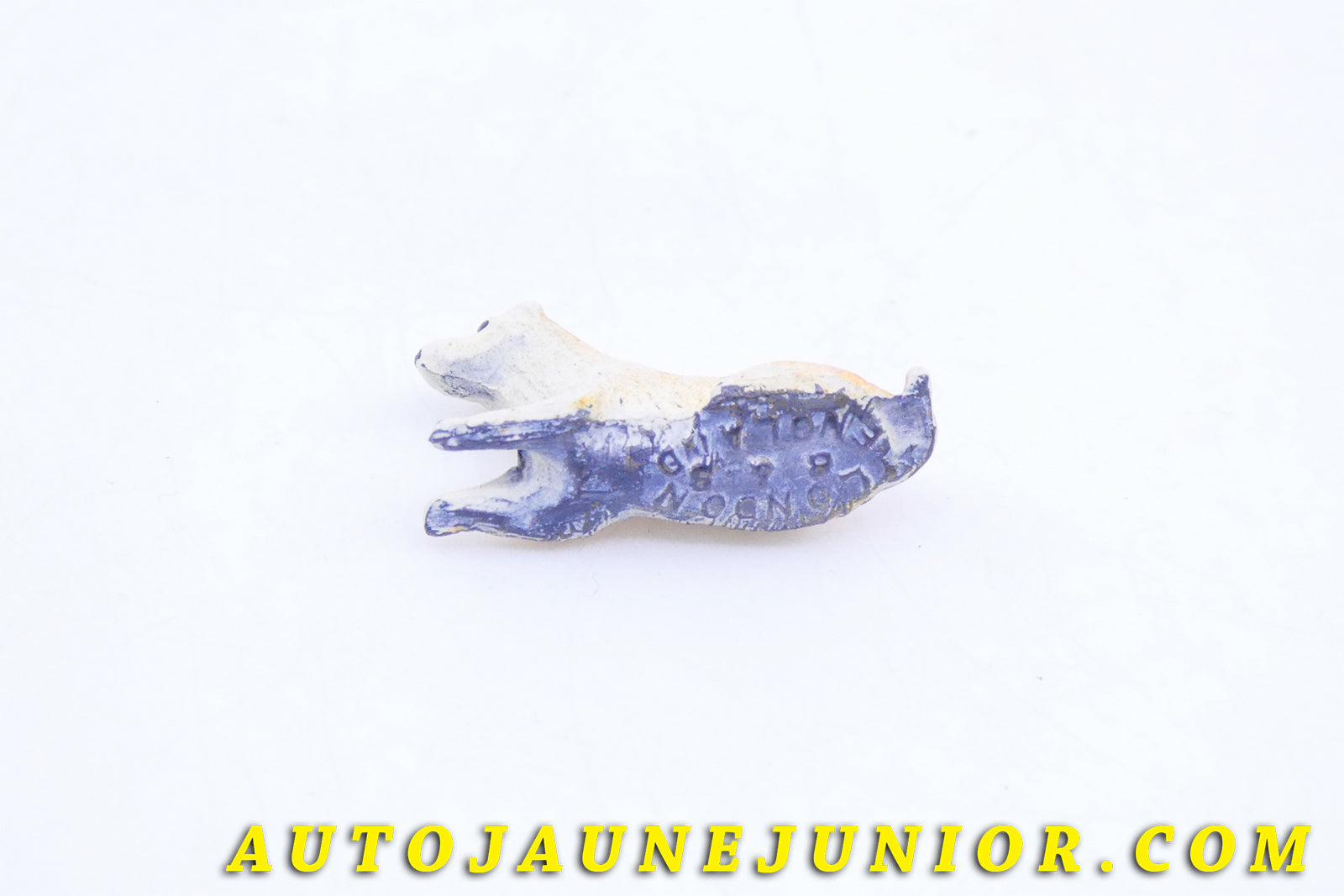 Le #3623 - France (PH) - Animal - Chien est en vente sur Auto Jaune Junior ! Tekno, Politoys, Mebetoys, Mercury, Joal, Diapet, Märklin, TootsieToys.Vous avez le même jouet ? Profitez de notre expertise pour vous accompagner dans la vente de vos modèles ou votre collection ! Nous achetons tous lots de miniatures ! Contactez nous ! contact@autojaunejunior.com. 