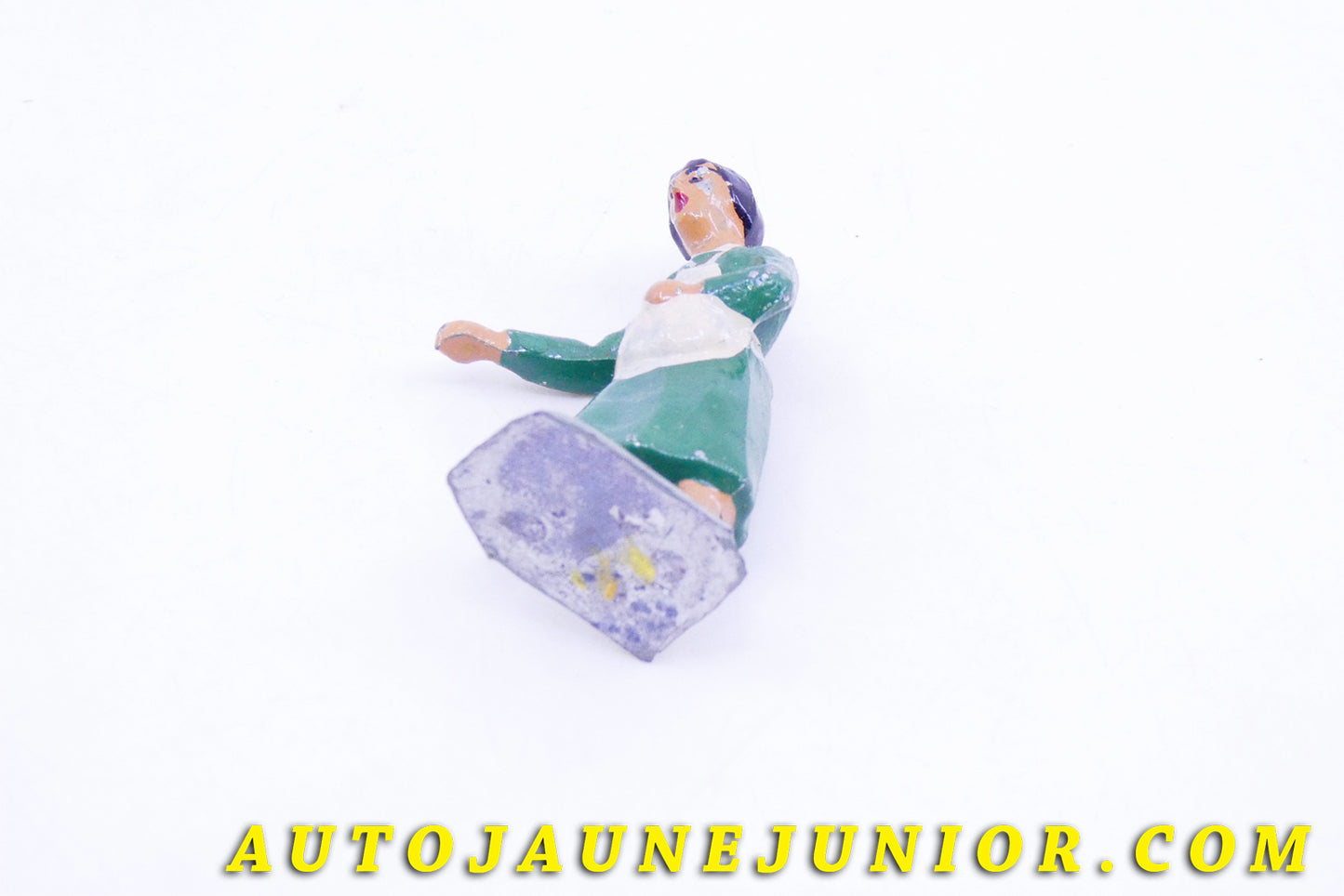 Le #3626 - France (PH) - Personnage - Paysanne est en vente sur Auto Jaune Junior ! Tekno, Politoys, Mebetoys, Mercury, Joal, Diapet, Märklin, TootsieToys.Vous avez le même jouet ? Profitez de notre expertise pour vous accompagner dans la vente de vos modèles ou votre collection ! Nous achetons tous lots de miniatures ! Contactez nous ! contact@autojaunejunior.com. 