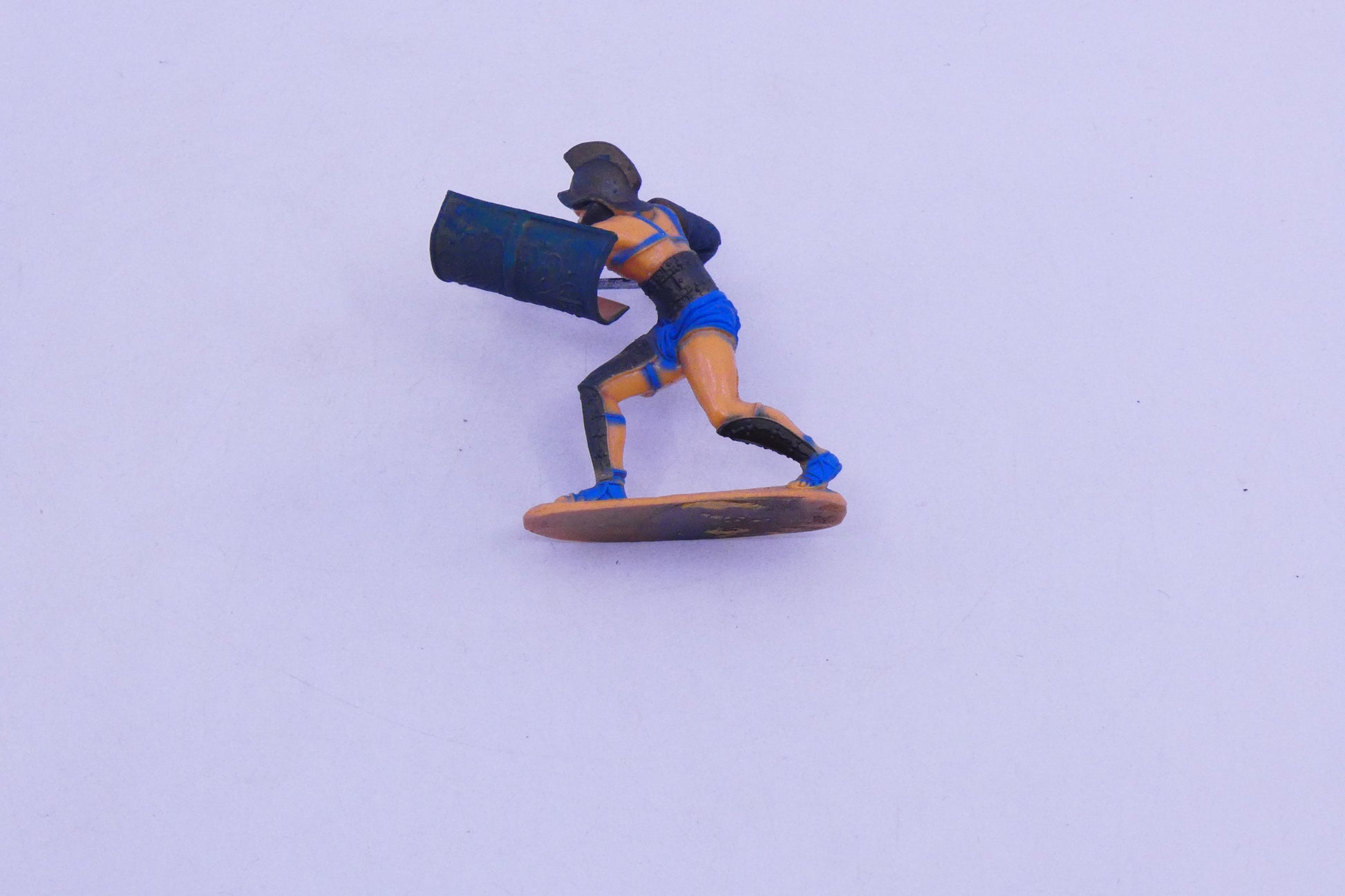 Le #3634 - Atlantic - Figurine - Gladiateur est en vente sur Auto Jaune Junior ! Tekno, Politoys, Mebetoys, Mercury, Joal, Diapet, Märklin, TootsieToys.Vous avez le même jouet ? Profitez de notre expertise pour vous accompagner dans la vente de vos modèles ou votre collection ! Nous achetons tous lots de miniatures ! Contactez nous ! contact@autojaunejunior.com. 