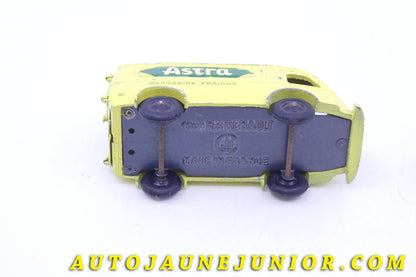 Le C-I-J Renault 1000 Kgs "Astra" est en vente sur Auto Jaune Junior ! Découvrez nos collections de diecast Tekno, Politoys, Mebetoys, Mercury, Joal, Diapet, Märklin, TootsieToys.Vous avez le même jouet ? Profitez de notre expertise pour vous accompagner dans la vente de vos modèles ou votre collection ! Nous achetons tous lots de miniatures ! Contactez nous !