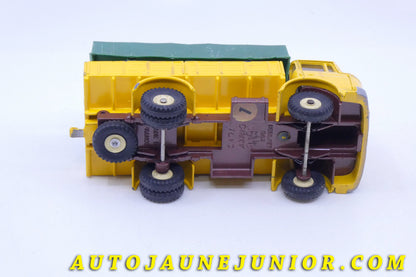 Le #3719 - Dinky Toys - Berliet - Gak ridelles bâché est en vente sur Auto Jaune Junior ! Tekno, Politoys, Mebetoys, Mercury, Joal, Diapet, Märklin, TootsieToys.Vous avez le même jouet ? Profitez de notre expertise pour vous accompagner dans la vente de vos modèles ou votre collection ! Nous achetons tous lots de miniatures ! Contactez nous ! contact@autojaunejunior.com. 