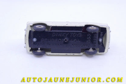 Le #3721 - Dinky Toys - Peugeot - 404 berline est en vente sur Auto Jaune Junior ! Tekno, Politoys, Mebetoys, Mercury, Joal, Diapet, Märklin, TootsieToys.Vous avez le même jouet ? Profitez de notre expertise pour vous accompagner dans la vente de vos modèles ou votre collection ! Nous achetons tous lots de miniatures ! Contactez nous ! contact@autojaunejunior.com. 