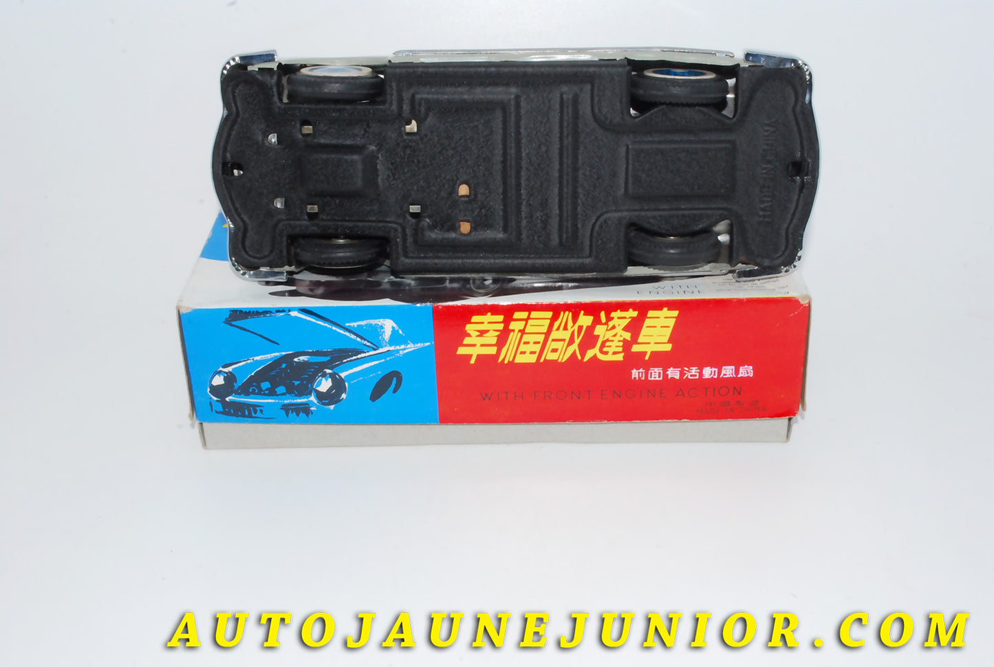 Le #3772 - Lucky - Coupé - Véhicule a friction est en vente sur Auto Jaune Junior ! Tekno, Politoys, Mebetoys, Mercury, Joal, Diapet, Märklin, TootsieToys.Vous avez le même jouet ? Profitez de notre expertise pour vous accompagner dans la vente de vos modèles ou votre collection ! Nous achetons tous lots de miniatures ! Contactez nous ! contact@autojaunejunior.com. 