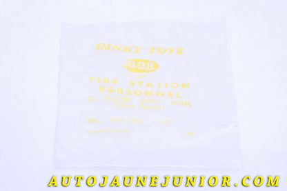 Le #3910 - Dinky Toys - Sachet de pièces détaches Vide - Fire Station Personnel -  Complete with Hose (2 pieces) est en vente sur Auto Jaune Junior ! Tekno, Politoys, Mebetoys, Mercury, Joal, Diapet, Märklin, TootsieToys.Vous avez le même jouet ? Profitez de notre expertise pour vous accompagner dans la vente de vos modèles ou votre collection ! Nous achetons tous lots de miniatures ! Contactez nous ! contact@autojaunejunior.com. 