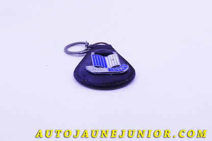 Le #3937 - Standard - Triumph - Porte Clée   est en vente sur Auto Jaune Junior ! Tekno, Politoys, Mebetoys, Mercury, Joal, Diapet, Märklin, TootsieToys.Vous avez le même jouet ? Profitez de notre expertise pour vous accompagner dans la vente de vos modèles ou votre collection ! Nous achetons tous lots de miniatures ! Contactez nous ! contact@autojaunejunior.com. 