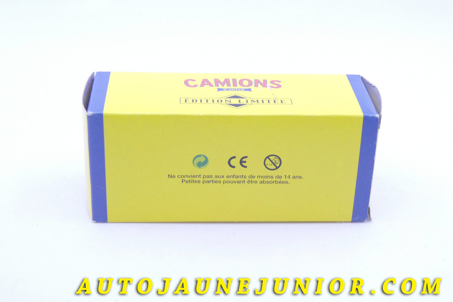 Le #3966 - Corgi Toys - Volkswagen - Camion de livraison - Transporter van est en vente sur Auto Jaune Junior ! Tekno, Politoys, Mebetoys, Mercury, Joal, Diapet, Märklin, TootsieToys.Vous avez le même jouet ? Profitez de notre expertise pour vous accompagner dans la vente de vos modèles ou votre collection ! Nous achetons tous lots de miniatures ! Contactez nous ! contact@autojaunejunior.com. 
