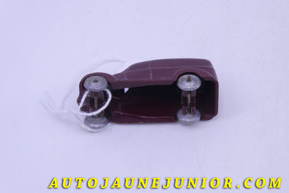 Le Rivarossi Fiat 1100 Camionette  est en vente sur Auto Jaune Junior ! Découvrez nos collections de diecast Tekno, Politoys, Mebetoys, Mercury, Joal, Diapet, Märklin, TootsieToys.AutoJaune Junior ; Vous avez le même jouet ? Profitez de notre expertise pour vous accompagner dans la vente de vos modèles ou votre collection ! Nous achetons tous lots de miniatures ! Contactez nous !