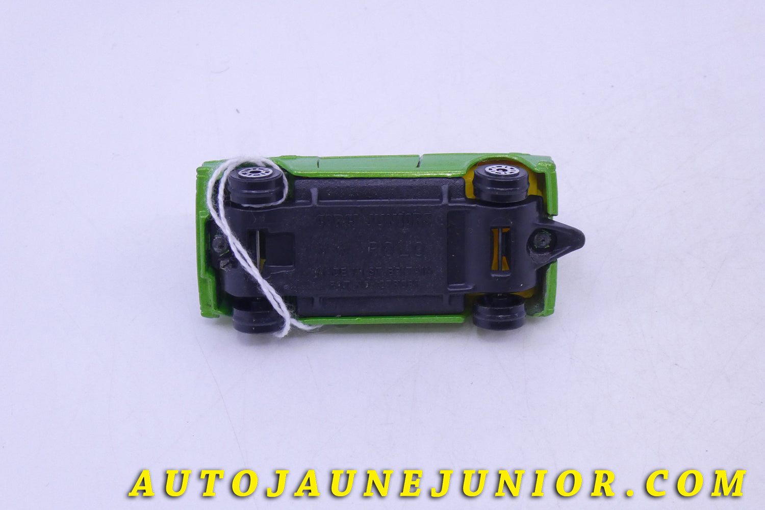 Le Corgi Toys Volkswagen Polo est en vente sur Auto Jaune Junior ! Découvrez nos collections de diecast Tekno, Politoys, Mebetoys, Mercury, Joal, Diapet, Märklin, TootsieToys.AutoJaune Junior ; Vous avez le même jouet ? Profitez de notre expertise pour vous accompagner dans la vente de vos modèles ou votre collection ! Nous achetons tous lots de miniatures ! Contactez nous !