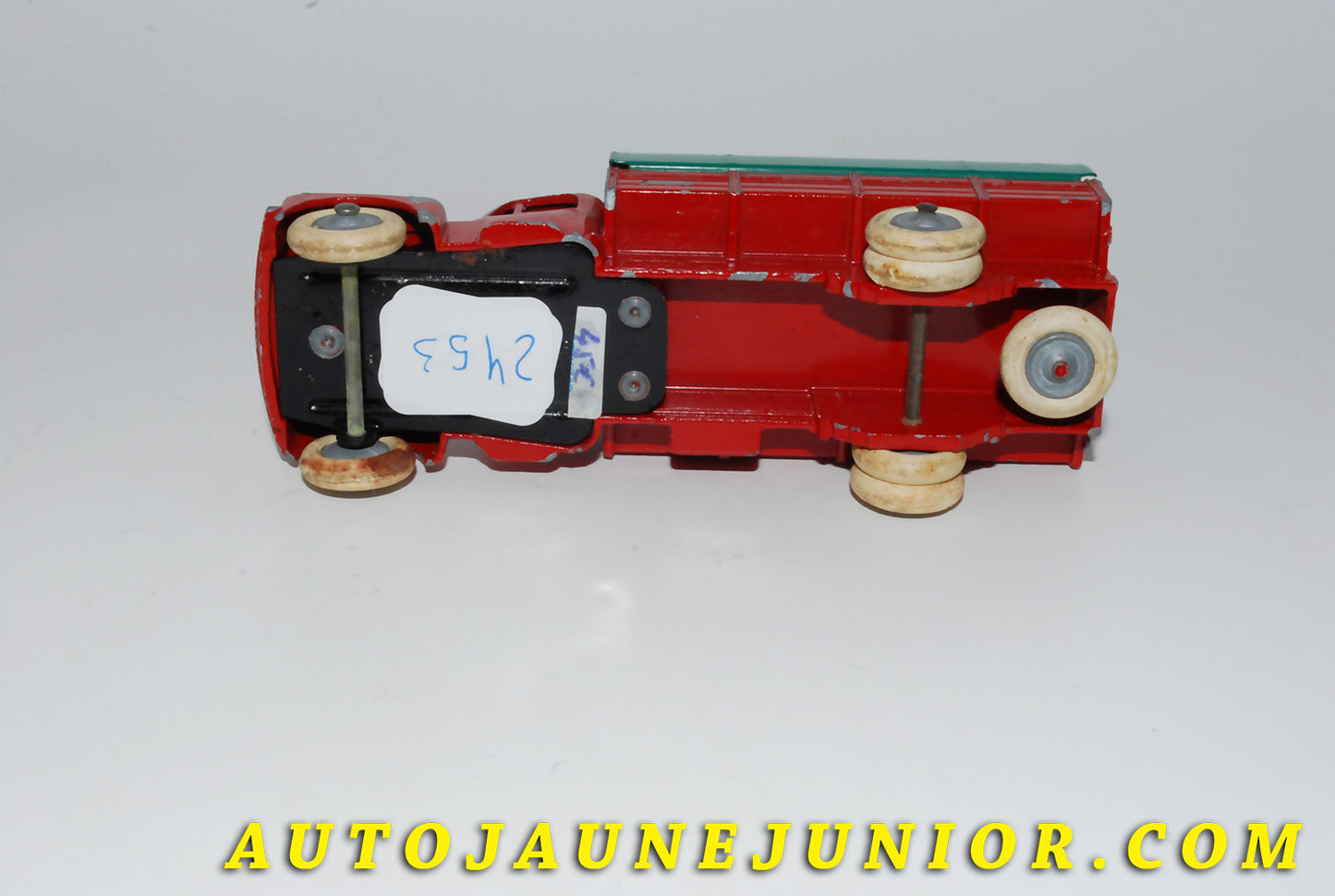 Le #4102 - JRD - Citroën - T55 ridelles bâché est en vente sur Auto Jaune Junior ! Tekno, Politoys, Mebetoys, Mercury, Joal, Diapet, Märklin, TootsieToys.Vous avez le même jouet ? Profitez de notre expertise pour vous accompagner dans la vente de vos modèles ou votre collection ! Nous achetons tous lots de miniatures ! Contactez nous ! contact@autojaunejunior.com. 