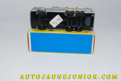 Le #4145 - Matchbox - GMC - scenicruiser Greyhound est en vente sur Auto Jaune Junior ! Tekno, Politoys, Mebetoys, Mercury, Joal, Diapet, Märklin, TootsieToys.Vous avez le même jouet ? Profitez de notre expertise pour vous accompagner dans la vente de vos modèles ou votre collection ! Nous achetons tous lots de miniatures ! Contactez nous ! contact@autojaunejunior.com. 