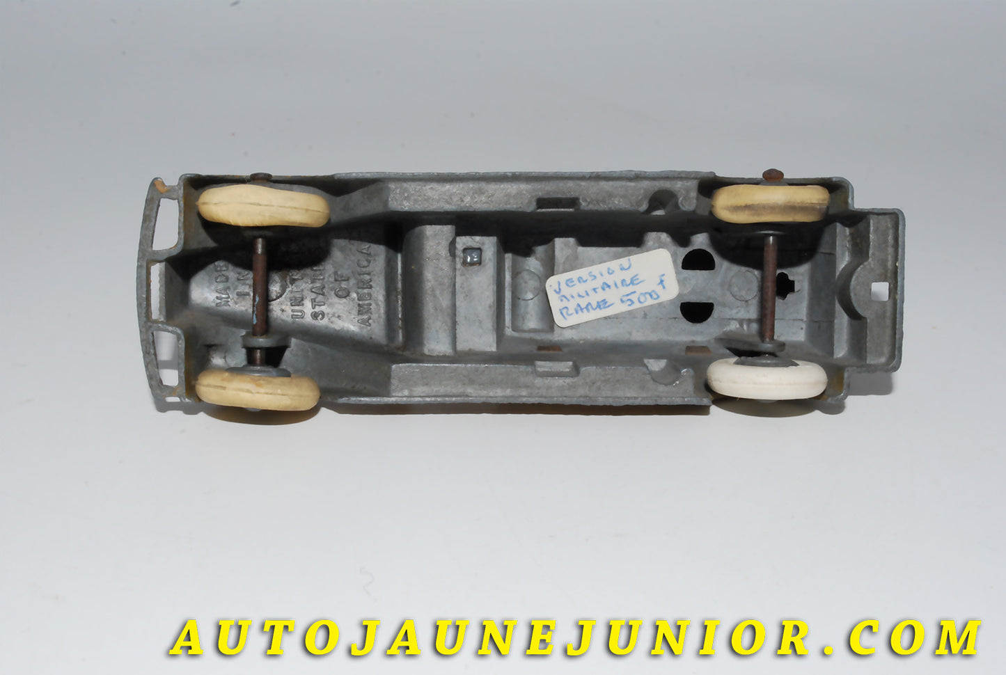 Le #4146 - Tootsietoys - Camion - torpédo bâché militaire  est en vente sur Auto Jaune Junior ! Tekno, Politoys, Mebetoys, Mercury, Joal, Diapet, Märklin, TootsieToys.Vous avez le même jouet ? Profitez de notre expertise pour vous accompagner dans la vente de vos modèles ou votre collection ! Nous achetons tous lots de miniatures ! Contactez nous ! contact@autojaunejunior.com. 