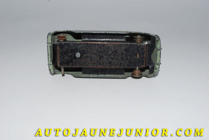 Le #4160 - Dinky Toys - Renault - 4 L Junior  est en vente sur Auto Jaune Junior ! Tekno, Politoys, Mebetoys, Mercury, Joal, Diapet, Märklin, TootsieToys.Vous avez le même jouet ? Profitez de notre expertise pour vous accompagner dans la vente de vos modèles ou votre collection ! Nous achetons tous lots de miniatures ! Contactez nous ! contact@autojaunejunior.com. 