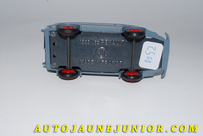 Le #4164 - C-I-J - Renault - 1000 Kgs - Type 1 - Interessante nuance de couleur est en vente sur Auto Jaune Junior ! Tekno, Politoys, Mebetoys, Mercury, Joal, Diapet, Märklin, TootsieToys.Vous avez le même jouet ? Profitez de notre expertise pour vous accompagner dans la vente de vos modèles ou votre collection ! Nous achetons tous lots de miniatures ! Contactez nous ! contact@autojaunejunior.com. 