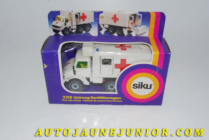Le #4206 - Siku - Mercedes - Unimog - Véhicules de secours Tous terrains est en vente sur Auto Jaune Junior ! Tekno, Politoys, Mebetoys, Mercury, Joal, Diapet, Märklin, TootsieToys.Vous avez le même jouet ? Profitez de notre expertise pour vous accompagner dans la vente de vos modèles ou votre collection ! Nous achetons tous lots de miniatures ! Contactez nous ! contact@autojaunejunior.com. 