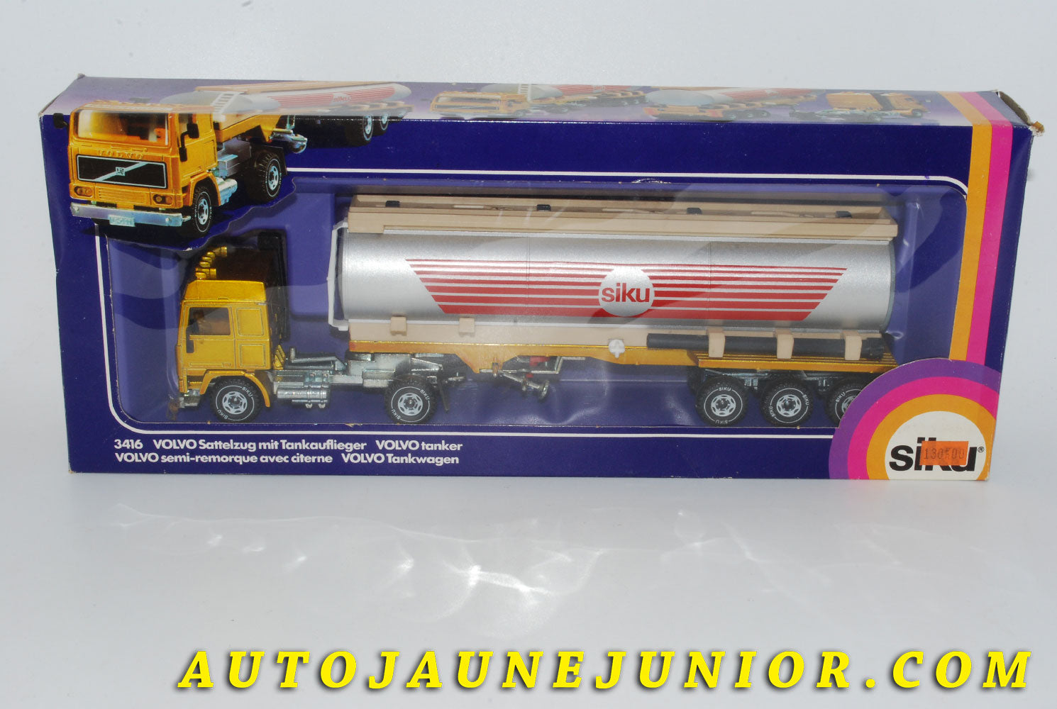 Le #4211 - Siku - Volvo - Camion F12 semi-remorque avec citernes est en vente sur Auto Jaune Junior ! Tekno, Politoys, Mebetoys, Mercury, Joal, Diapet, Märklin, TootsieToys.Vous avez le même jouet ? Profitez de notre expertise pour vous accompagner dans la vente de vos modèles ou votre collection ! Nous achetons tous lots de miniatures ! Contactez nous ! contact@autojaunejunior.com. 