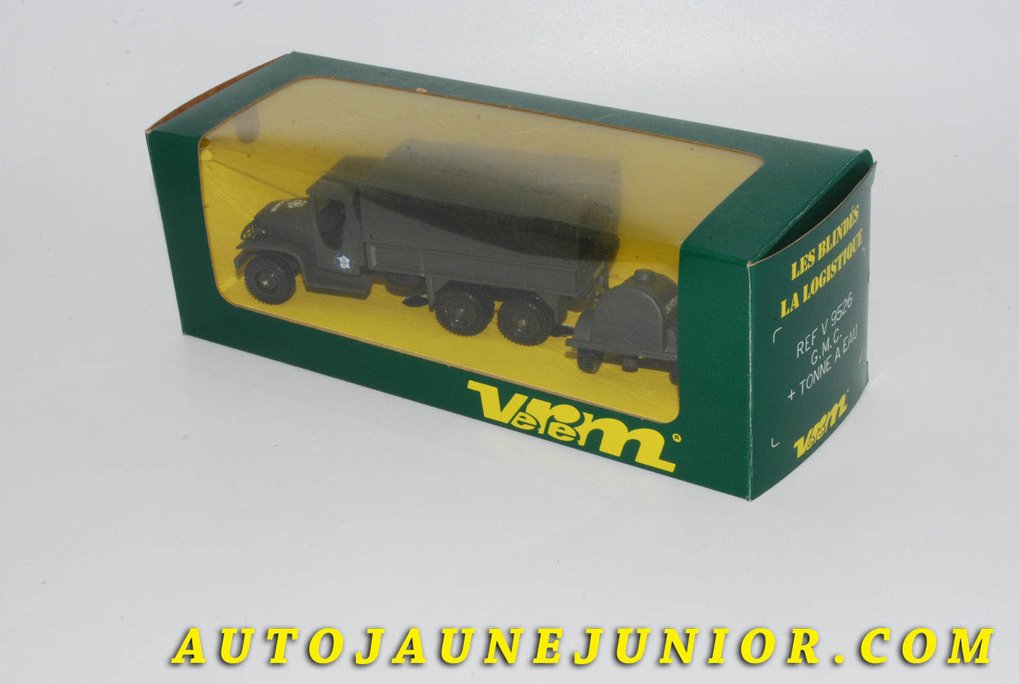 Le #4238 - Solido - GMC - Camion Bâché torpédo FFL CCKW 353 6x6 (Le "Jimmy") avec sa remorque tonne à eau est en vente sur Auto Jaune Junior ! Tekno, Politoys, Mebetoys, Mercury, Joal, Diapet, Märklin, TootsieToys.Vous avez le même jouet ? Profitez de notre expertise pour vous accompagner dans la vente de vos modèles ou votre collection ! Nous achetons tous lots de miniatures ! Contactez nous ! contact@autojaunejunior.com. 