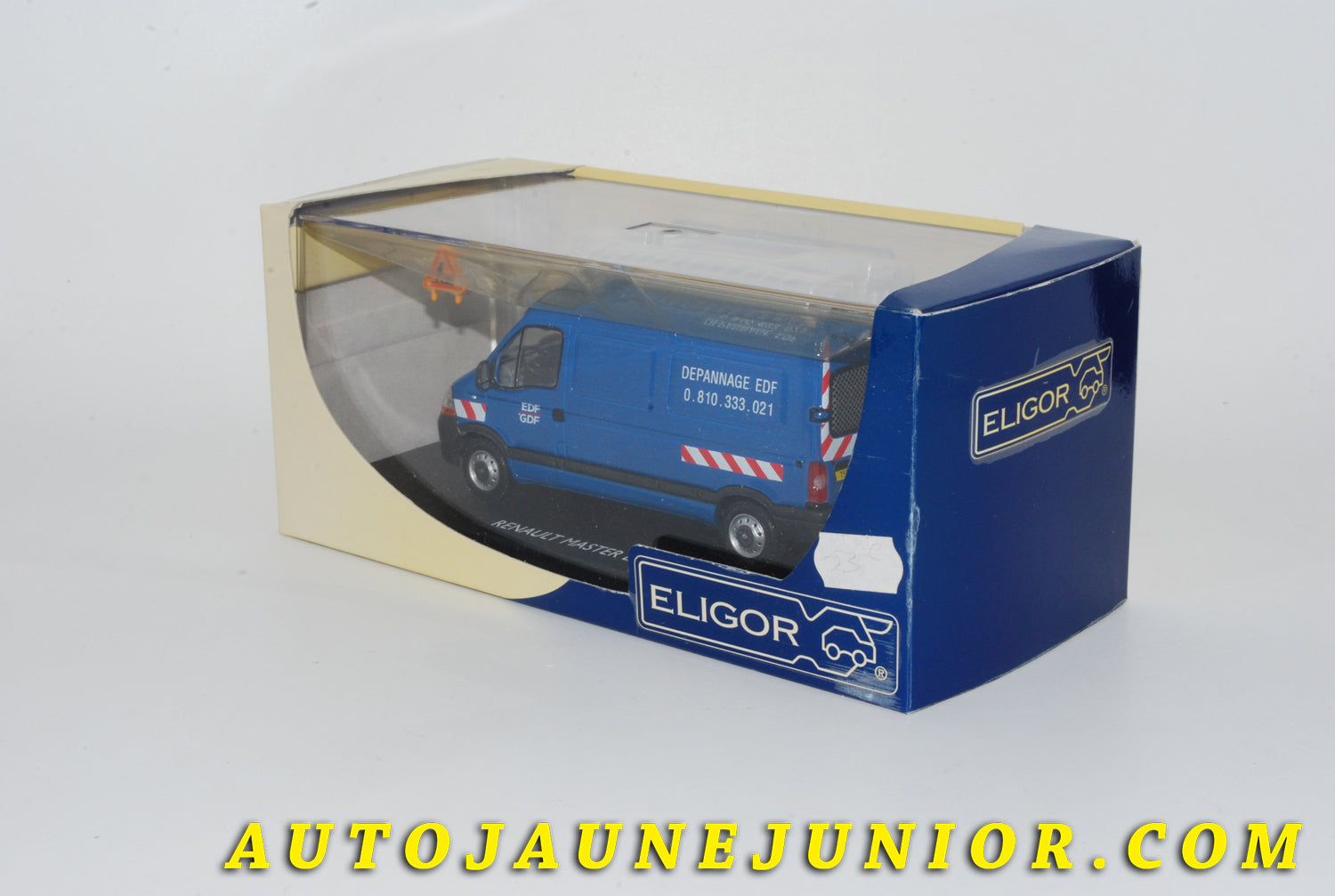 Le #4240 - Eligor - Renault - Fourgon Master EDF-GDF "Dépannage" est en vente sur Auto Jaune Junior ! Tekno, Politoys, Mebetoys, Mercury, Joal, Diapet, Märklin, TootsieToys.Vous avez le même jouet ? Profitez de notre expertise pour vous accompagner dans la vente de vos modèles ou votre collection ! Nous achetons tous lots de miniatures ! Contactez nous ! contact@autojaunejunior.com. 