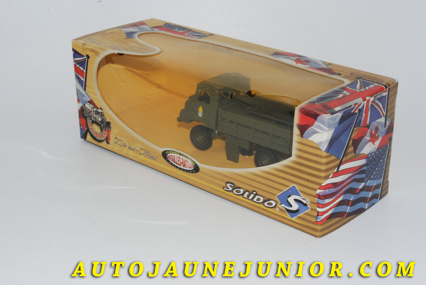 Le #4244 - Solido - Unic - Marmon Bâché militaire transport de troupes (version très tardive du Simca Unic ou SUMB) est en vente sur Auto Jaune Junior ! Tekno, Politoys, Mebetoys, Mercury, Joal, Diapet, Märklin, TootsieToys.Vous avez le même jouet ? Profitez de notre expertise pour vous accompagner dans la vente de vos modèles ou votre collection ! Nous achetons tous lots de miniatures ! Contactez nous ! contact@autojaunejunior.com. 