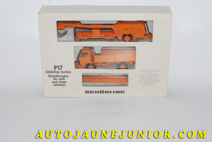 Le #4278 - Conrad - Mercedes - Coffret SK P17 - Benne Basculante et Chasse-neige "Schörling System" SnowSweeper est en vente sur Auto Jaune Junior ! Tekno, Politoys, Mebetoys, Mercury, Joal, Diapet, Märklin, TootsieToys.Vous avez le même jouet ? Profitez de notre expertise pour vous accompagner dans la vente de vos modèles ou votre collection ! Nous achetons tous lots de miniatures ! Contactez nous ! contact@autojaunejunior.com. 