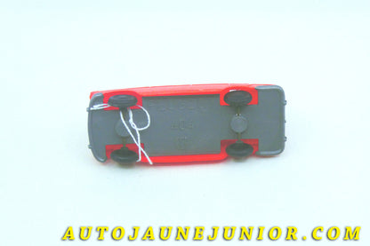 Le #4335 - ECF - Peugeot - 404 berline est en vente sur Auto Jaune Junior ! Tekno, Politoys, Mebetoys, Mercury, Joal, Diapet, Märklin, TootsieToys.Vous avez le même jouet ? Profitez de notre expertise pour vous accompagner dans la vente de vos modèles ou votre collection ! Nous achetons tous lots de miniatures ! Contactez nous ! contact@autojaunejunior.com. 