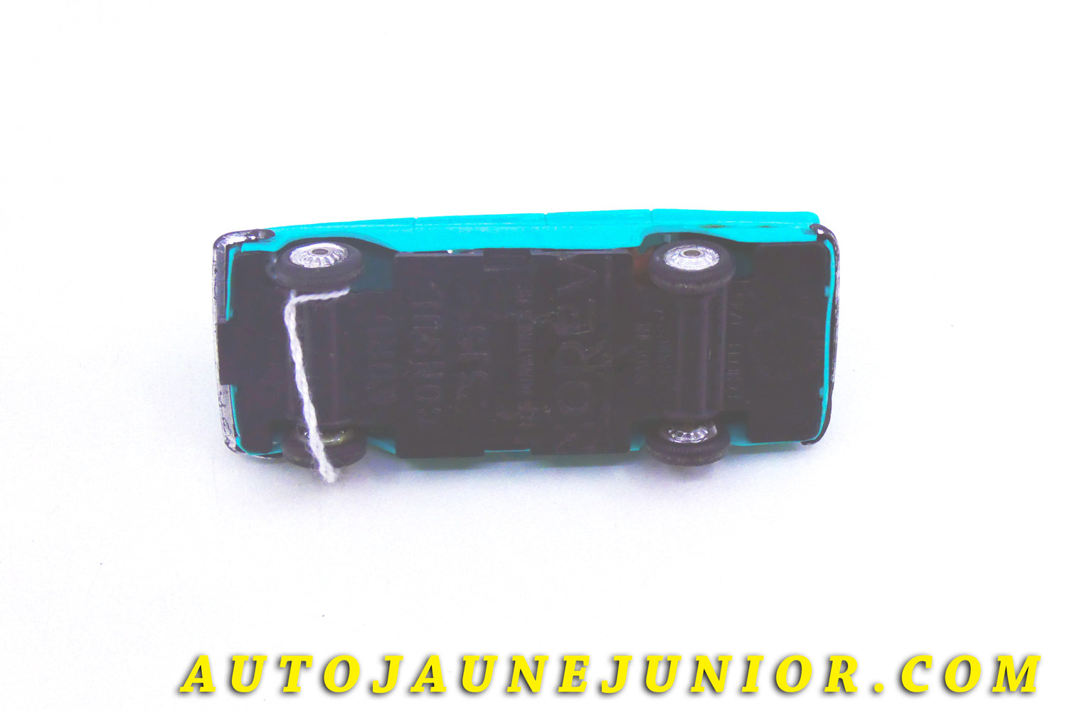 Le #4339 - Norev - Ford - Consul 315 Coupé est en vente sur Auto Jaune Junior ! Tekno, Politoys, Mebetoys, Mercury, Joal, Diapet, Märklin, TootsieToys.Vous avez le même jouet ? Profitez de notre expertise pour vous accompagner dans la vente de vos modèles ou votre collection ! Nous achetons tous lots de miniatures ! Contactez nous ! contact@autojaunejunior.com. 