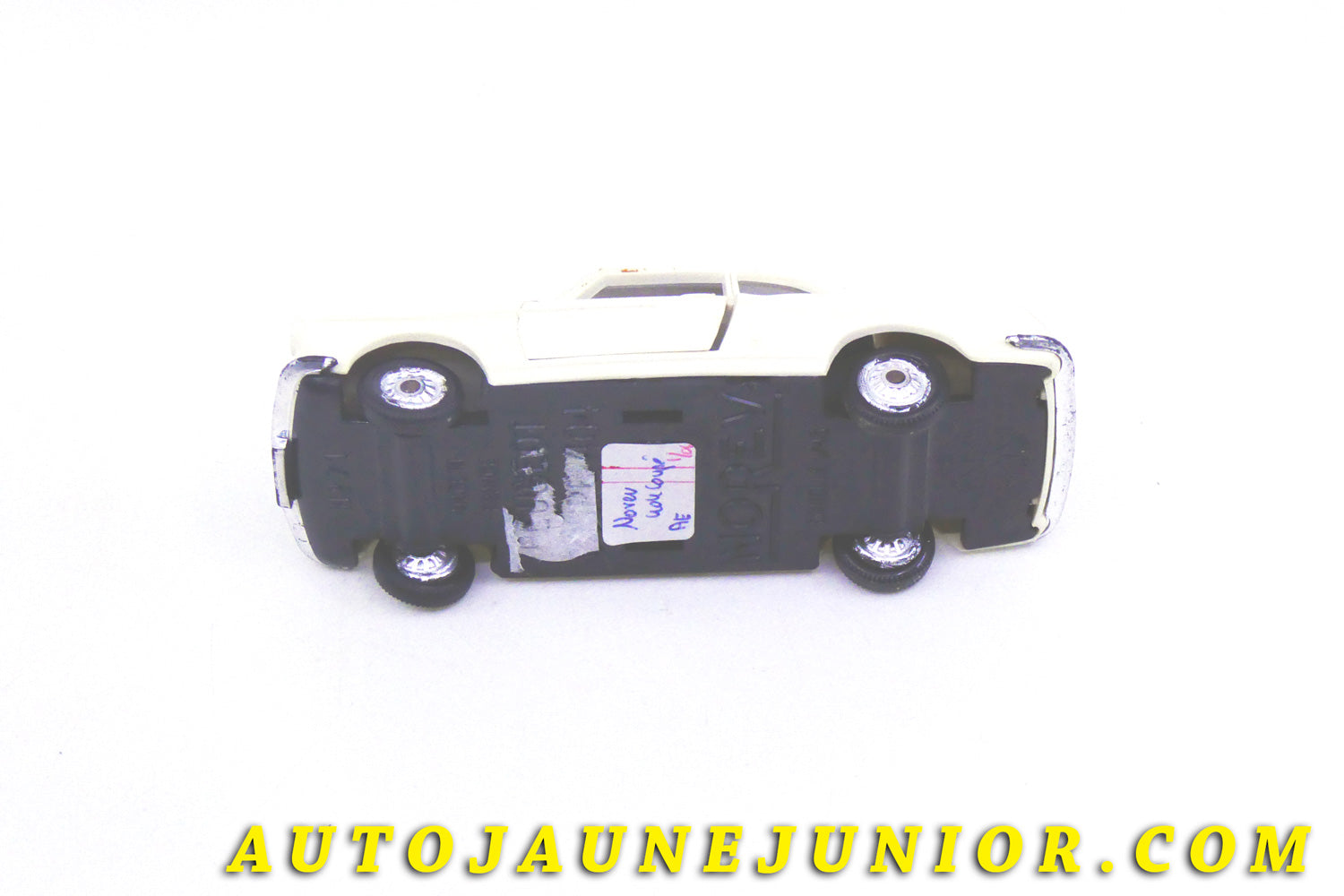 Le #4340 - Norev - Peugeot -  404 Coupé  est en vente sur Auto Jaune Junior ! Tekno, Politoys, Mebetoys, Mercury, Joal, Diapet, Märklin, TootsieToys.Vous avez le même jouet ? Profitez de notre expertise pour vous accompagner dans la vente de vos modèles ou votre collection ! Nous achetons tous lots de miniatures ! Contactez nous ! contact@autojaunejunior.com. 