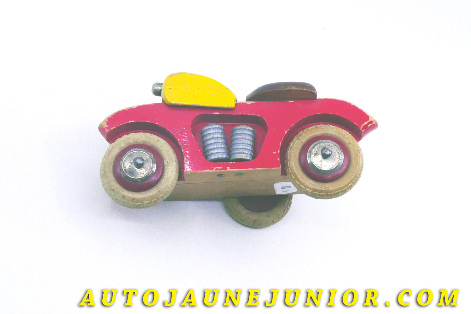 Le #4354 - Brio - Moto - Side Car en bois   est en vente sur Auto Jaune Junior ! Tekno, Politoys, Mebetoys, Mercury, Joal, Diapet, Märklin, TootsieToys.Vous avez le même jouet ? Profitez de notre expertise pour vous accompagner dans la vente de vos modèles ou votre collection ! Nous achetons tous lots de miniatures ! Contactez nous ! contact@autojaunejunior.com. 