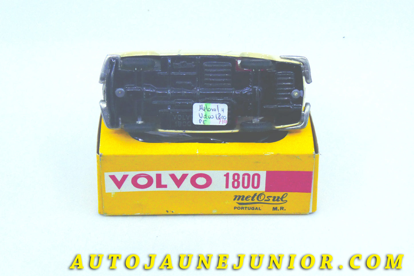 Le #4360 - Metosul - Volvo - P 1800 Coupé est en vente sur Auto Jaune Junior ! Tekno, Politoys, Mebetoys, Mercury, Joal, Diapet, Märklin, TootsieToys.Vous avez le même jouet ? Profitez de notre expertise pour vous accompagner dans la vente de vos modèles ou votre collection ! Nous achetons tous lots de miniatures ! Contactez nous ! contact@autojaunejunior.com. 