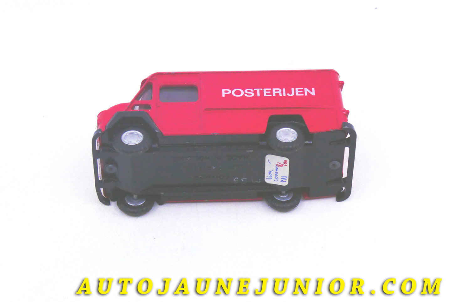 Le #4391 - Lion Car - Commer - Fourgon Bestel 65 « Posterijen » est en vente sur Auto Jaune Junior ! Tekno, Politoys, Mebetoys, Mercury, Joal, Diapet, Märklin, TootsieToys.Vous avez le même jouet ? Profitez de notre expertise pour vous accompagner dans la vente de vos modèles ou votre collection ! Nous achetons tous lots de miniatures ! Contactez nous ! contact@autojaunejunior.com. 