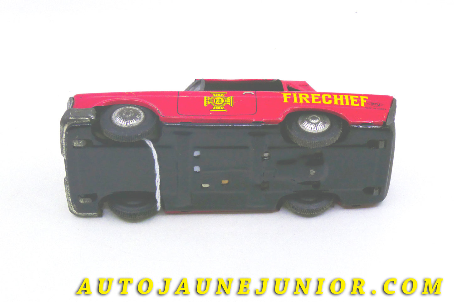 Le #4394 - Ichiko - Mercedes - Fintail Pick-Up Fire Chief (fantaisie) MTU est en vente sur Auto Jaune Junior ! Tekno, Politoys, Mebetoys, Mercury, Joal, Diapet, Märklin, TootsieToys.Vous avez le même jouet ? Profitez de notre expertise pour vous accompagner dans la vente de vos modèles ou votre collection ! Nous achetons tous lots de miniatures ! Contactez nous ! contact@autojaunejunior.com. 